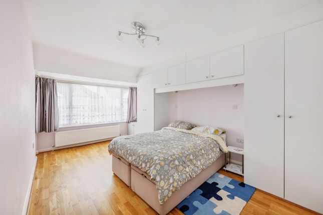 Semi-detached house for sale in Beresford Avenue, Hanwell