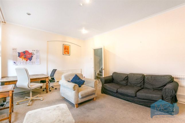 133, Avenue Mews, London photo 2