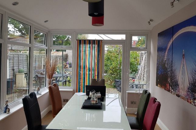 29 Priory Crescent, Sutton photo 4