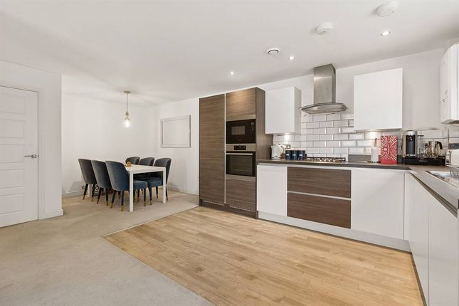 20, Sidney Grove, Herne Bay photo 3