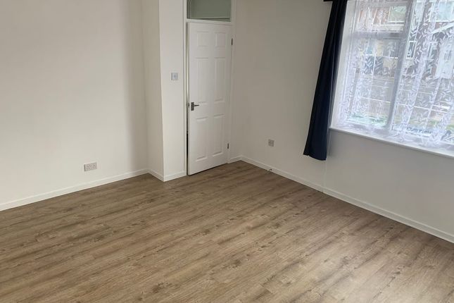 12 Lydd Croft, Castle Vale, Birmingham photo 5