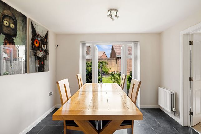 8, Trunley Way, Folkestone photo 3
