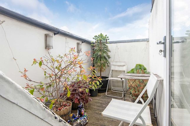 Flat for sale in Ainger Road, London