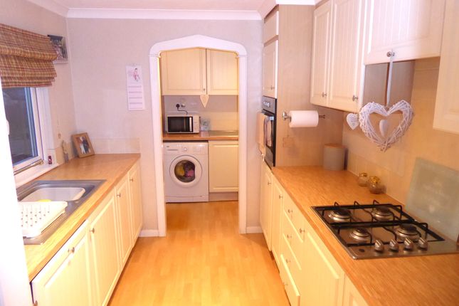 27 The Rowans, Woodbine Close Park, Waltham Abbey photo 3