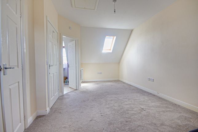 74, Lyneham Drive, Gloucester photo 4