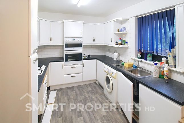 175, Deighton Road, Huddersfield photo 4