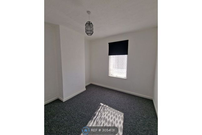 Flat, Milton Grove Whalley Range, Manchester photo 5