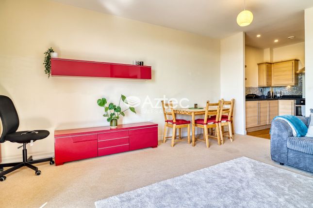 13, Fitzwilliam Street, Milton Keynes photo 4