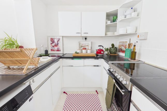 9, Hayward Close, North Somerset photo 4