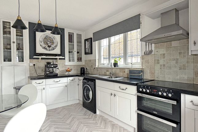 5, Yarde Close, Sidmouth photo 3