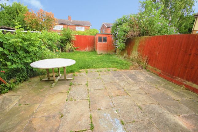 43, Clover Way, Hatfield photo 4
