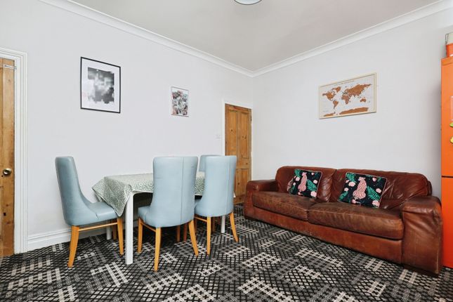 9, Grangefield Avenue, Ilkley photo 4