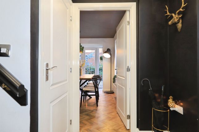 6, Gladstone Place, Kidderminster photo 2
