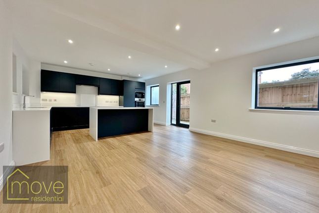Flat 10, Silverdale, Wirral photo 4
