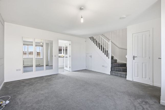 74 Bleasdale Road, Renfrew photo 3