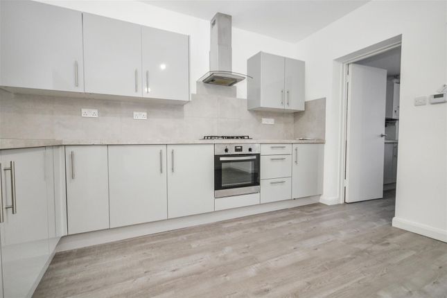68, Haydon Place, Guildford photo 3