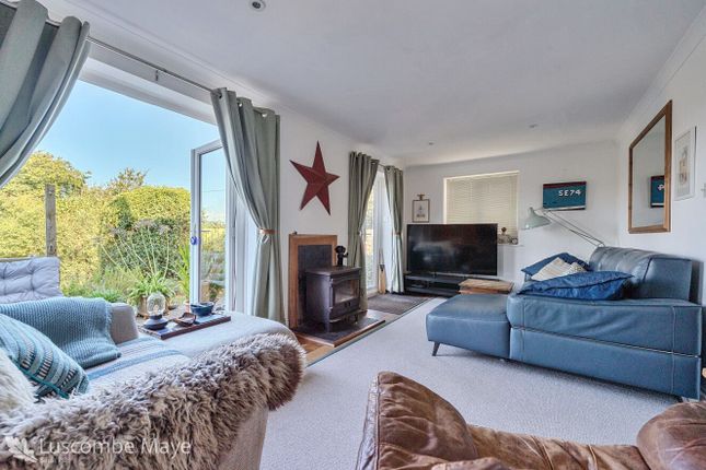 2, Barnfield, East Allington photo 2