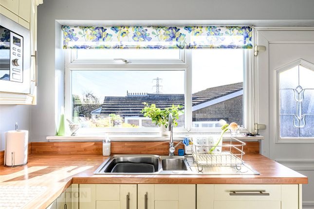 16, Jerwood Hill Close, West Yorkshire photo 5