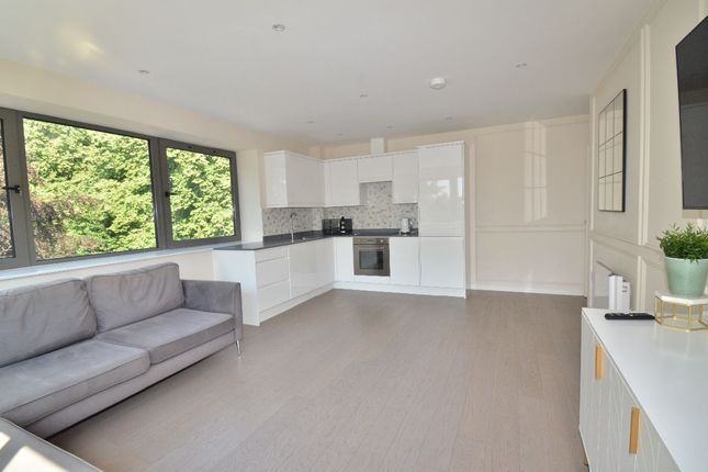 62 Regent House, Brentwood photo 2