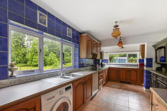 Tainter Mead, Goudhurst Road, Horsmonden photo 4