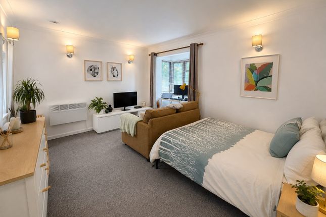 Flat 9, 96, Harlington Road, Uxbridge photo 2
