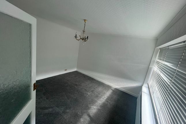 63 Gloucester Road, Walsall photo 2