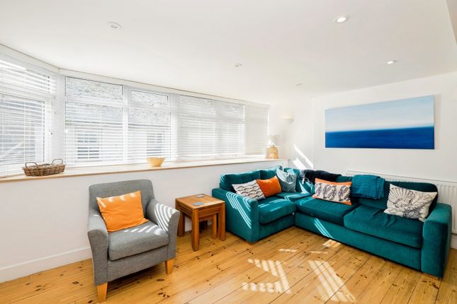 Flat A, Central Apartments,, Tregenna Place, Cornwall photo 3