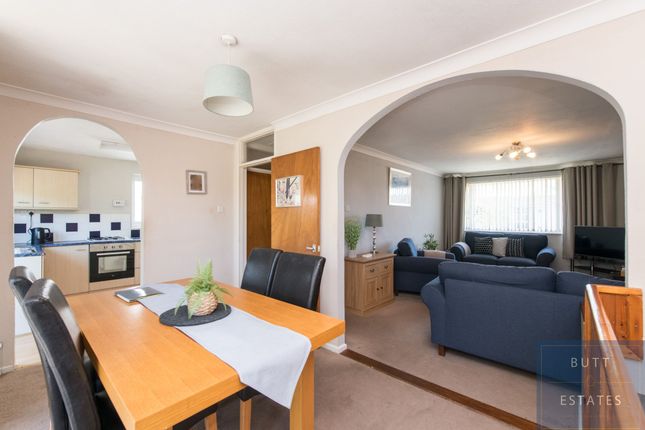 59 Woodwater Lane, Exeter photo 3