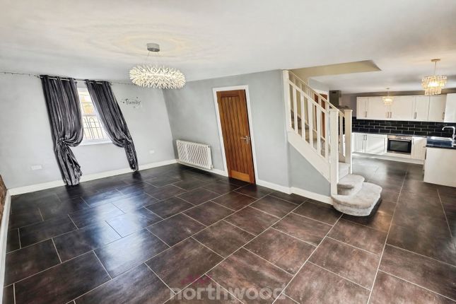 15, Hennessey Court, Doncaster photo 4