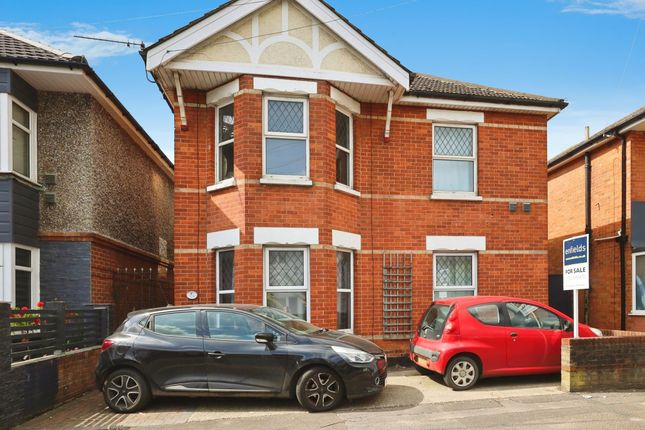6-bed house on 118 Ensbury Park Road, Bournemouth, £3,400/mo