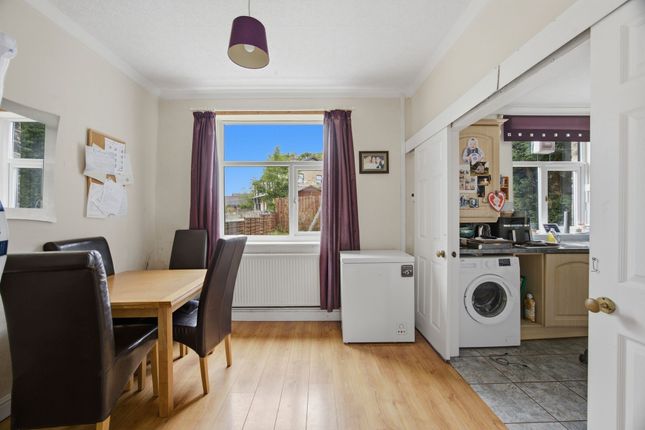 105 Fairfield Avenue, Rossendale photo 4