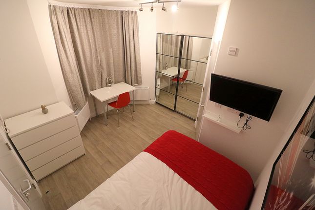 Room to rent in Grafton Road, Bedford