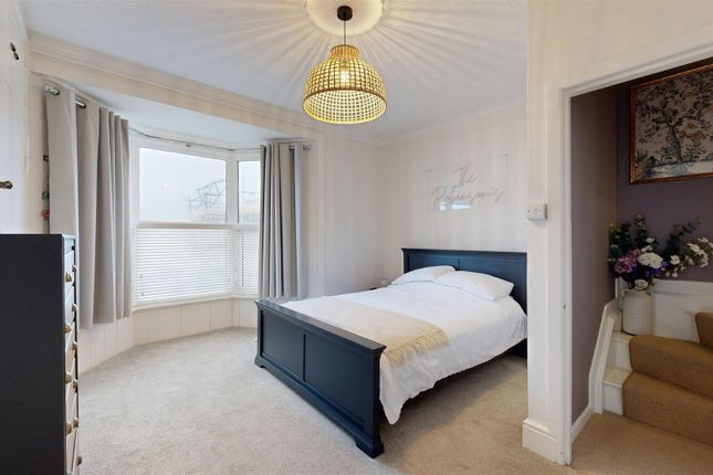 End terrace house for sale in Park Road, Portland
