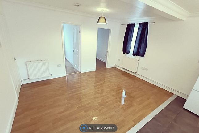 Thumbnail Flat to rent in Spindle Tree Court, Swindon