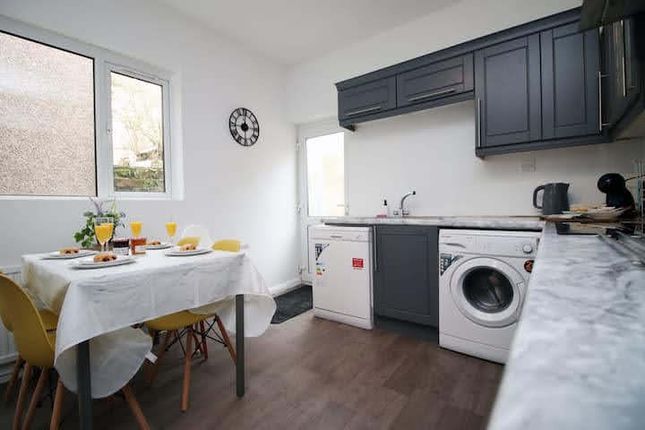 Shared accommodation to rent in Picton Terrace, Swansea