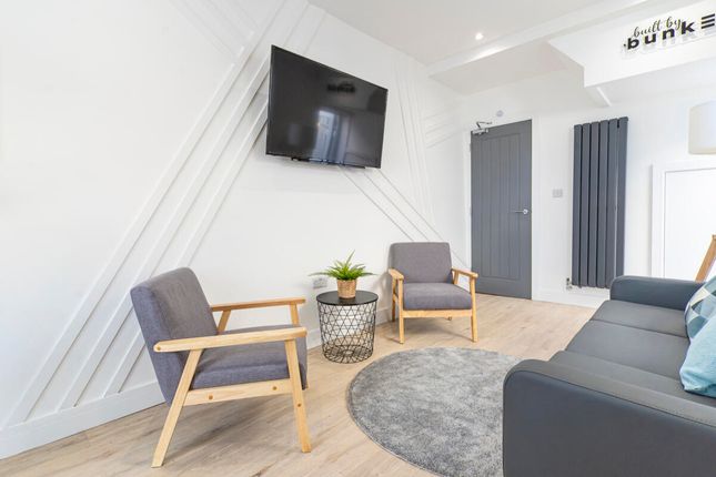 Room 3, 77, Romsey Road, Hampshire, England photo 2