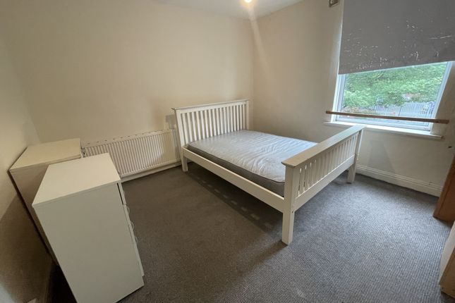 56, Nowell Mount, Leeds photo 2