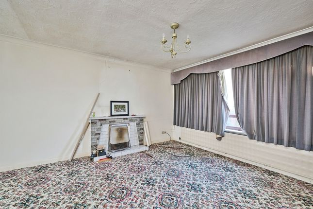 63, Eastgate, Peterborough photo 2