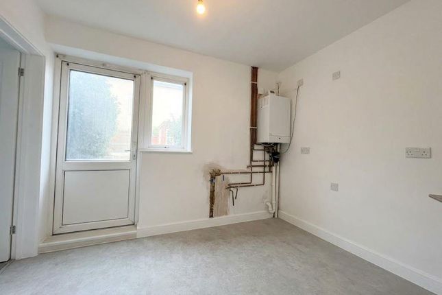 167, Abbots Road, Edgware, HA8, Edgware photo 3