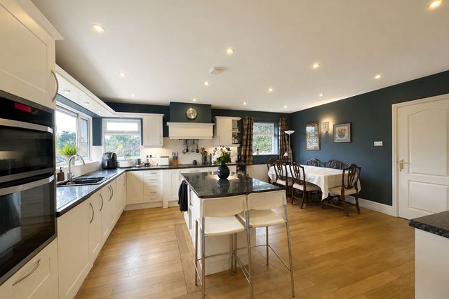 1 Pipers End, Wirral photo 4