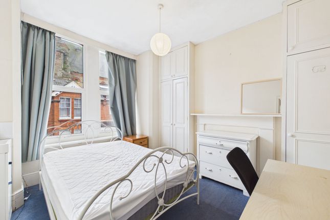 9 Newport Street, Brighton photo 4