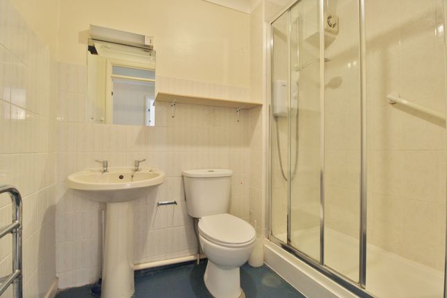 Flat 25 Mansion Court, Granada Road, Southsea photo 4