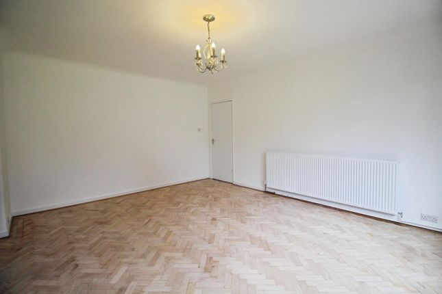 37, Shawdene Road, Manchester photo 3