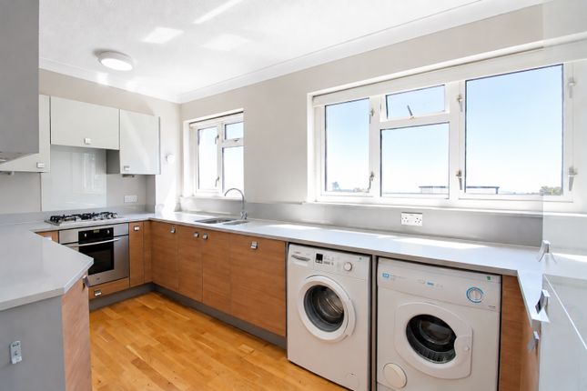 Flat 1, Effingham Road, Reigate photo 4