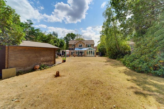 80, Dartnell Park Road, West Byfleet photo 4
