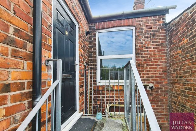 1-bed flat on 7A, Hyde Road, Stockport, £795/mo