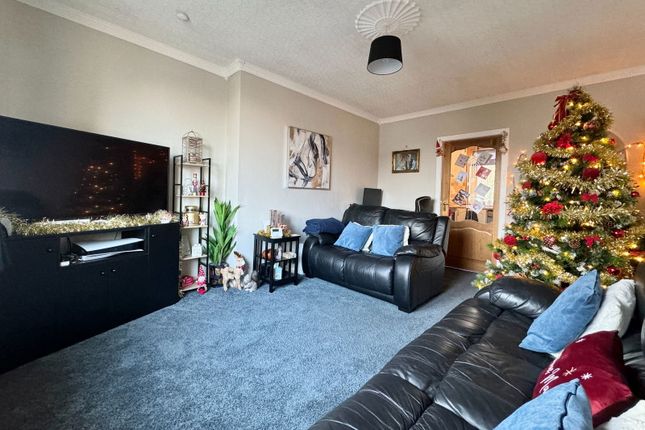 7, Woodside Gardens, Falkirk photo 3