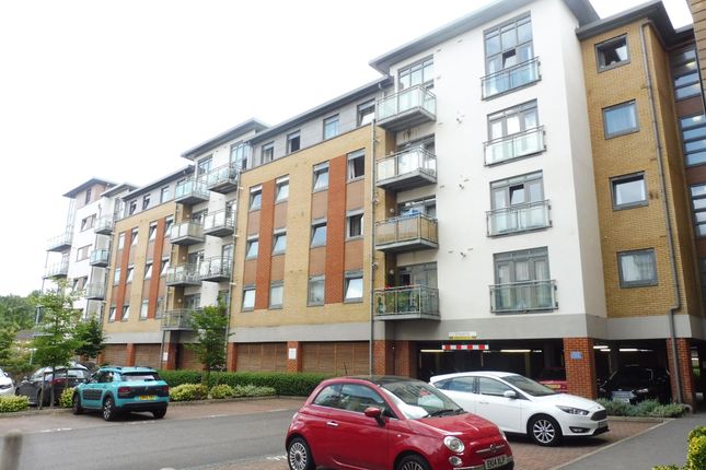 Thumbnail Flat to rent in Hart Street, Maidstone