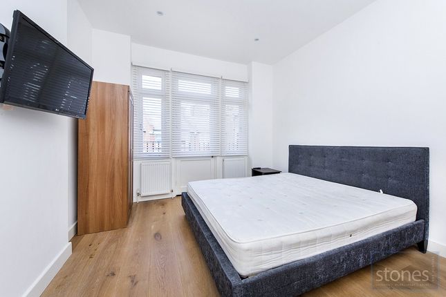 54B, Chapter Road, London photo 3