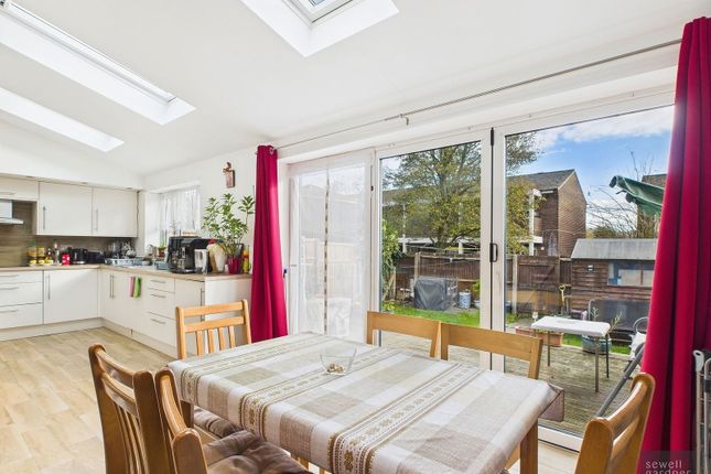 7, Curtis Close, Rickmansworth photo 3